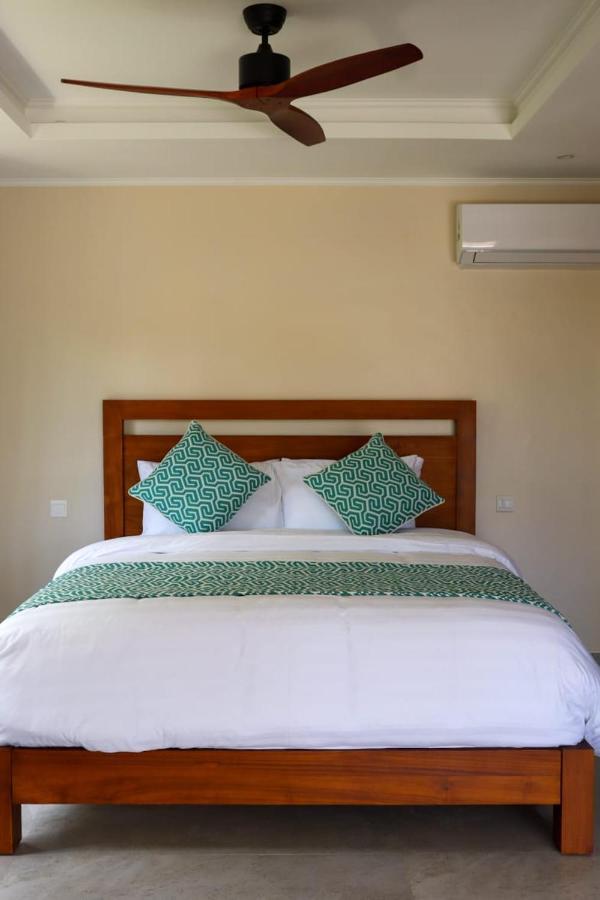 Blue Lagoon Baie Lazare  Екстер'єр фото